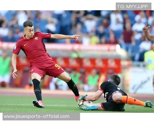 英超精彩对决国米绝杀里昂瞬间回顾与战术分析 英超精彩对决国米绝杀里昂瞬间回顾与战术分析