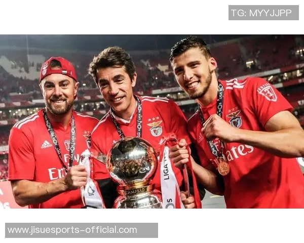 国王杯精彩对决莱比锡大胜本菲卡战术解析与绝杀瞬间回顾