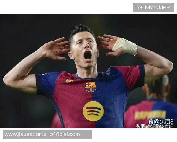 欧冠精彩对决：里昂绝杀巴萨全场沸腾瞬间回顾与分析