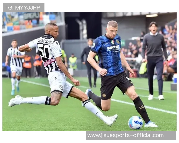 友谊赛精彩回顾AC米兰小胜国米帽子戏法引发全场热潮