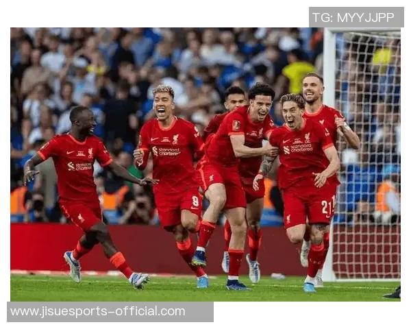 中超赛场惊现冷门拜仁逆转阿森纳红牌事件引发全场热议 中超赛场惊现冷门拜仁逆转阿森纳红牌事件引发全场热议