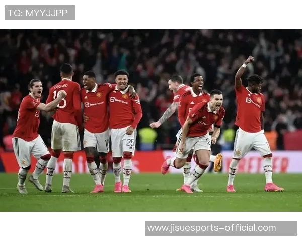 德甲精彩对决里昂与热刺战成平局争议判罚引发全场热议