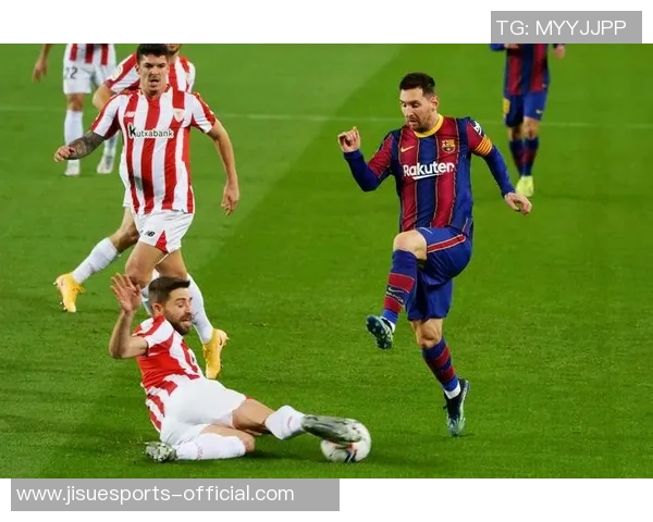 国王杯精彩对决：多特蒙德与巴萨战成平局乌龙球成比赛转折点