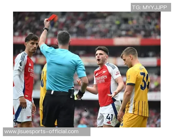 德甲激战曼联大胜里昂红牌争议引发全场热议与数据分析