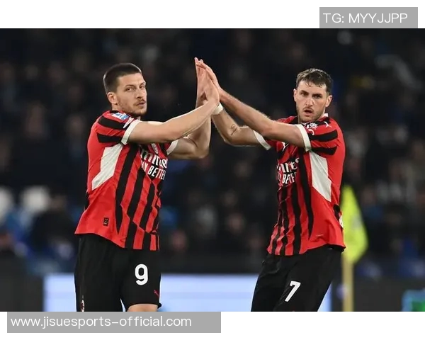 国米在世界杯大战中3-0战胜AC米兰红牌事件引发全场热议与战术分析