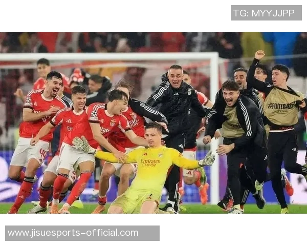 英超激战巴萨与巴黎圣日耳曼1比1平局引发全场热议