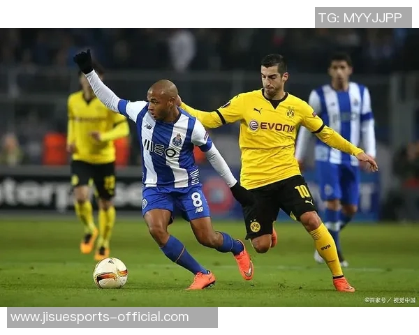 友谊赛精彩对决巴黎圣日耳曼与波尔图战成平局红牌事件引发热议