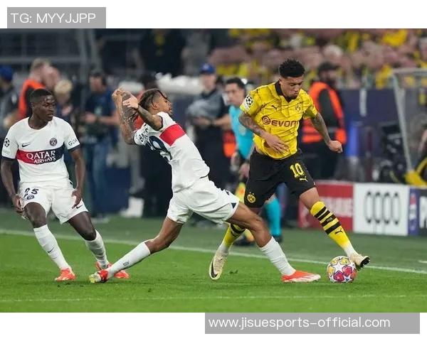 中超激战巴黎圣日耳曼与尤文图斯战成平局战术解析引发全场热议 中超激战巴黎圣日耳曼与尤文图斯战成平局战术解析引发全场热议