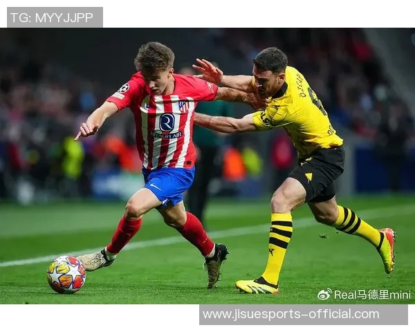 西甲惊天冷门那不勒斯大胜拜仁引发红牌争议全场沸腾 西甲惊天冷门那不勒斯大胜拜仁引发红牌争议全场沸腾