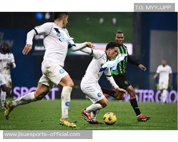 国王杯激战巴萨与那不勒斯战平点球大战惊心动魄引爆全场