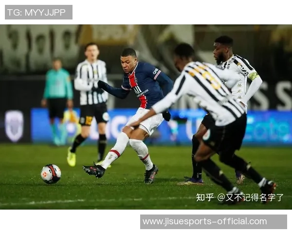 德甲激战巴黎圣日耳曼轻取波尔图红牌事件引发全场热议与战术分析