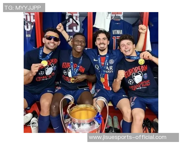 巴黎圣日耳曼大胜曼联五球零封全场数据分析引发热议